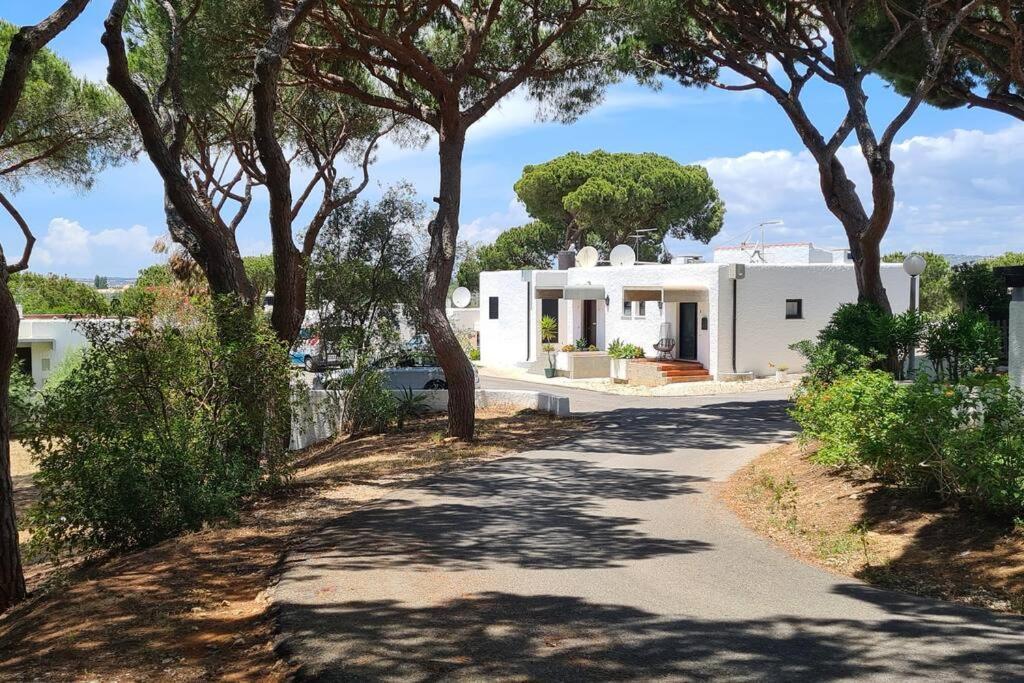 Sunny Villa With Golf Front View Vilamoura Exterior photo